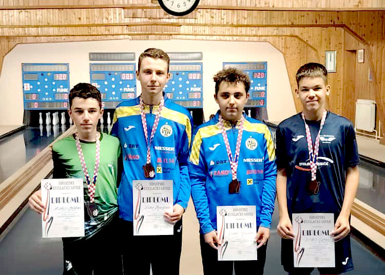 Mlađim juniorima zlato i bronca sa PRH